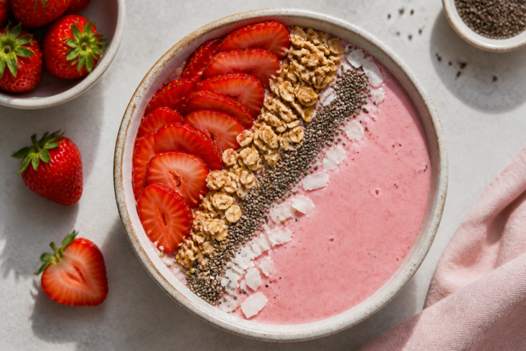 High Protein Strawberry Smoothie Bowl – Simple, Creamy, and Satisfying