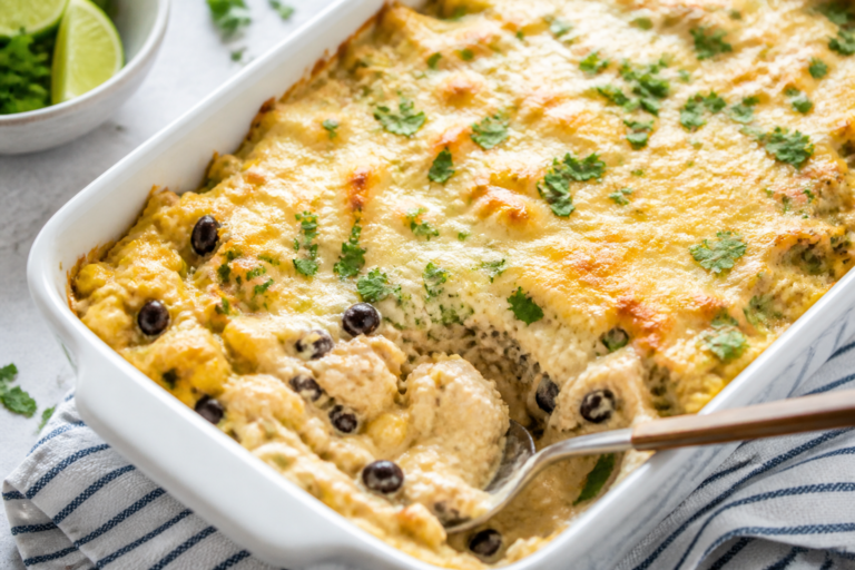 White Chicken Chili Casserole – Cozy, Creamy, and Crowd-Pleasing