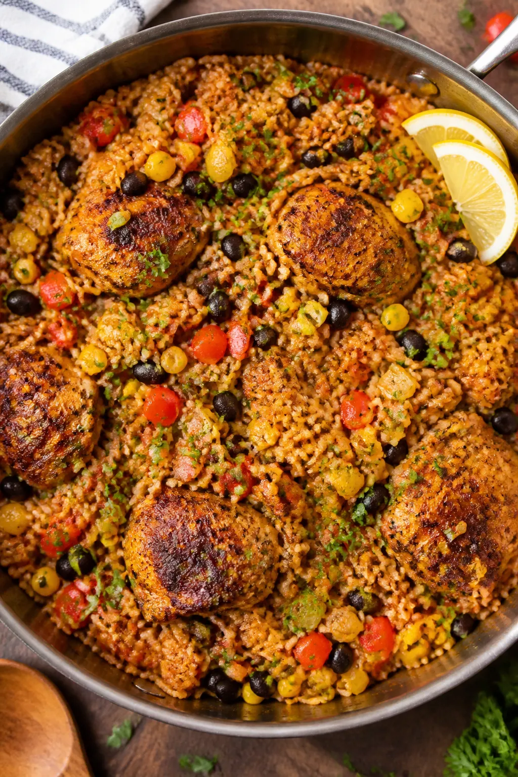 Tasty top view: Overhead shot of the one-pan Cajun chicken and rice just finished simmeringâfluffy